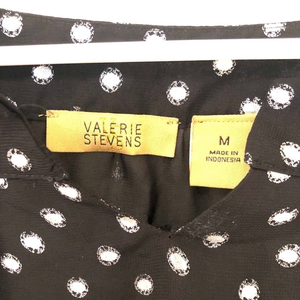 2/$30 Valerie Stevens - Black Silver Polka Dot Long Sleeve Blouse M - Picture 4 of 5